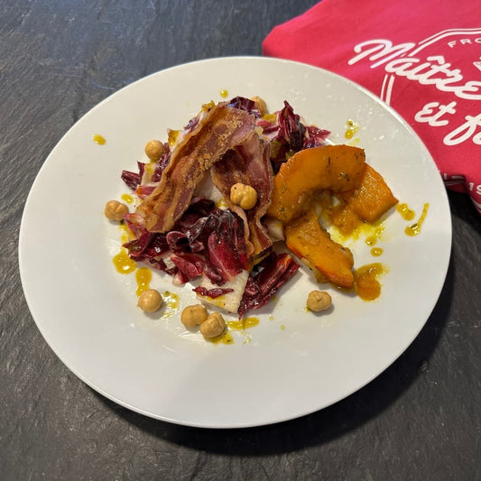 Herbstlicher Salat mit Hokkaido-Kürbis und Bittersalat